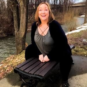 Meet your Posher, Laura